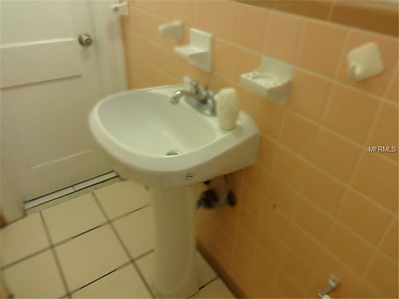5th image of 4660 3rd Ave S