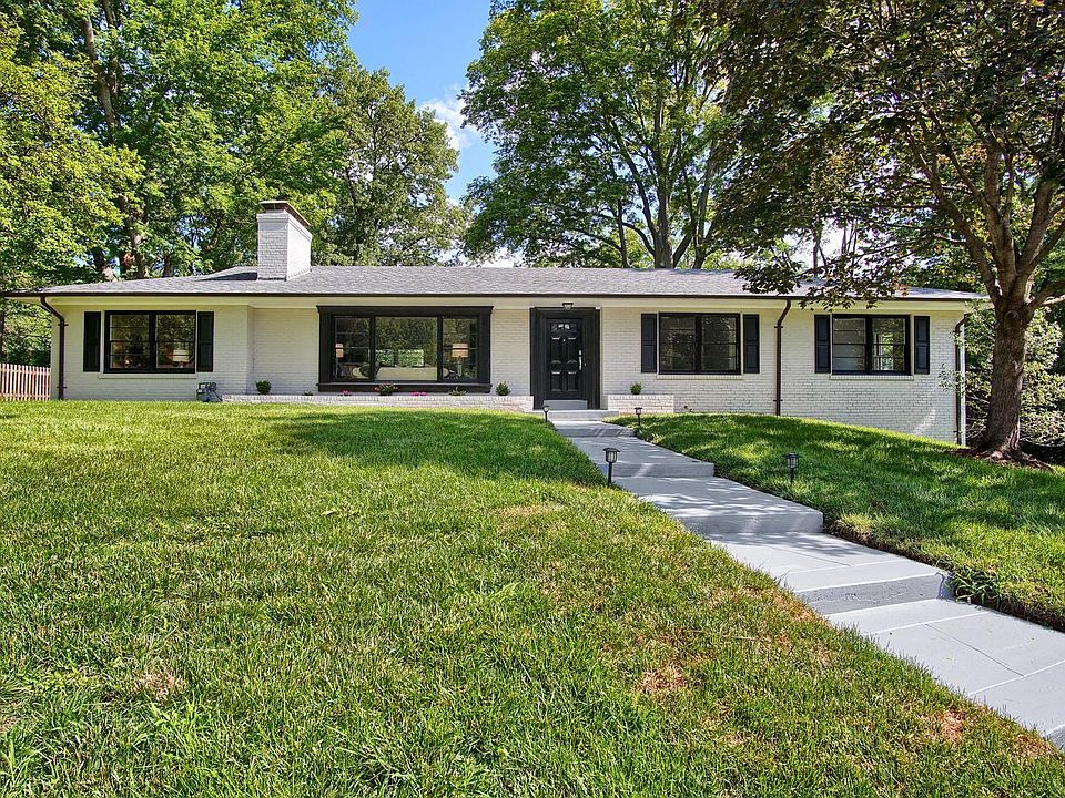 2nd image of 11 Spoede Hills Dr