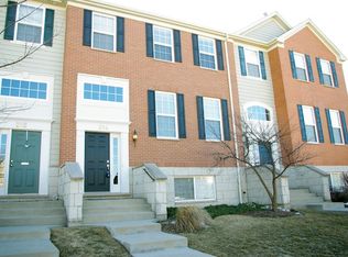 284 Comstock Dr, Elgin, IL 60124