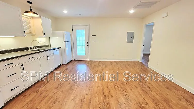2 bed, 2.0 bath, 1450 sqft, $1,725 — Photo 4