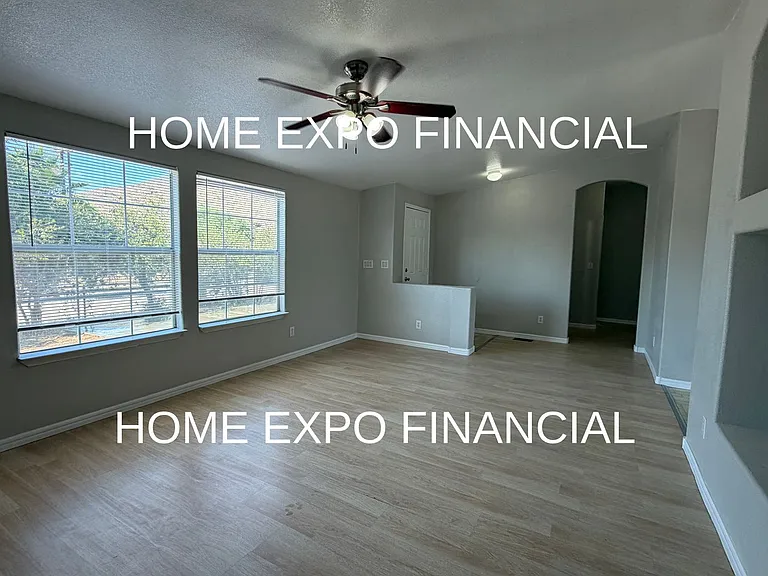 26590 Franklin Ave — Photo 6