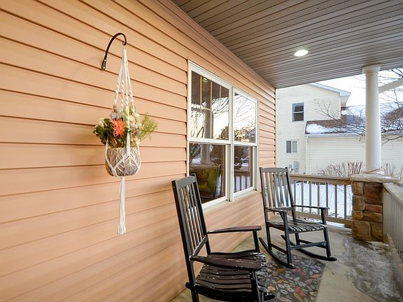 5th image of 1406 Landsdown Rd