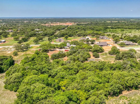 18 Aslan Rd, Poolville, TX 76487