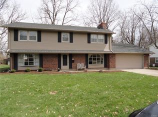 160 N Johanna Dr, Dayton, OH 45459