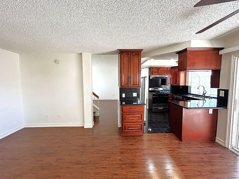 3214 Canary Ct — Photo 10