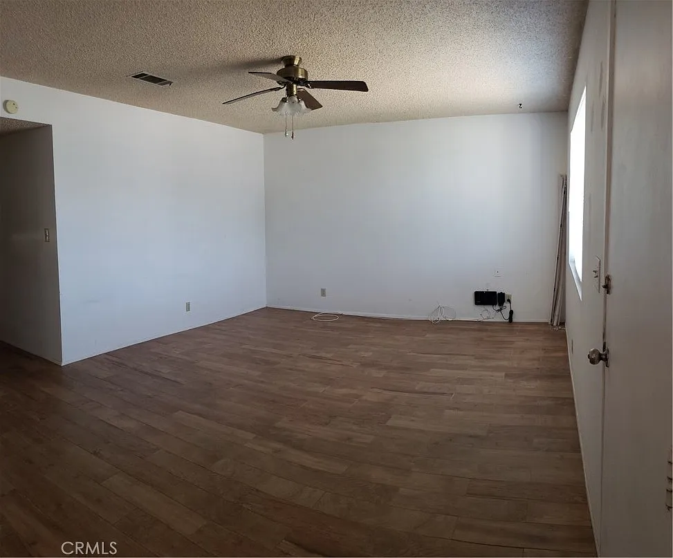 2 bed, 977 sqft, $1,695 — Photo 2
