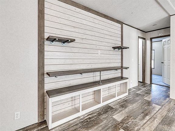 5th image of 3063 E 108th Rd