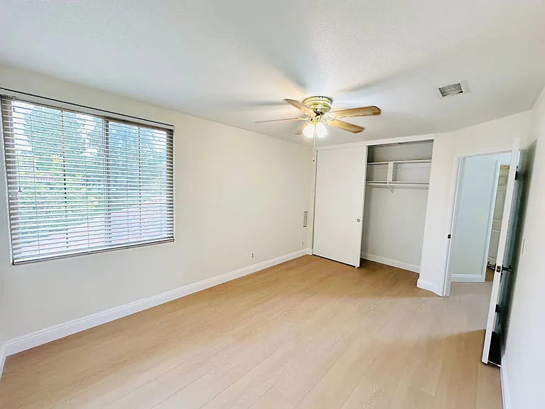 6635 Soaring Dr — Photo 44