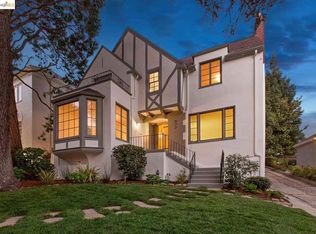 972 Grosvenor Pl, Oakland, CA 94610