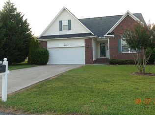 8324 Hurrican Ln, Fayetteville, NC 28314