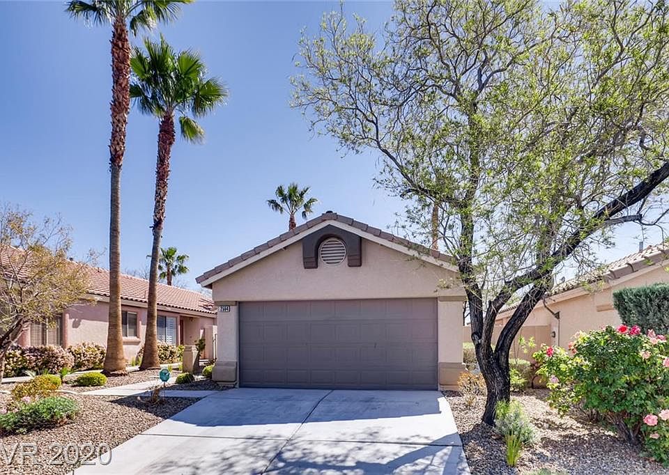 1st image of 2564 Spruce Creek Dr