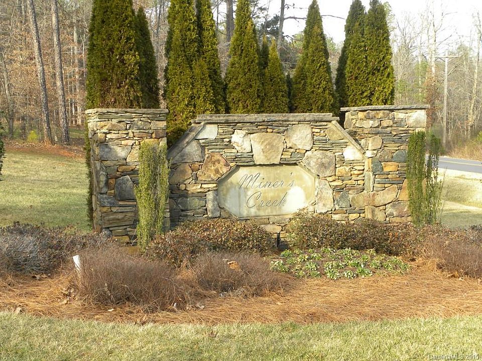 1st image of 28 Miners Creek Dr
