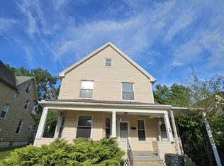 27 Hawthorne St #1/2, Struthers, OH 44471