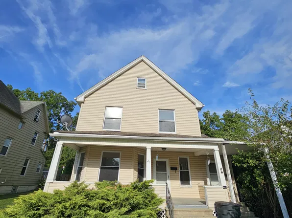 27 Hawthorne St #1/2, Struthers, OH 44471