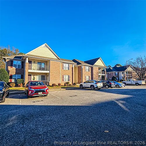 1750-104 Renwick Dr Photo 1