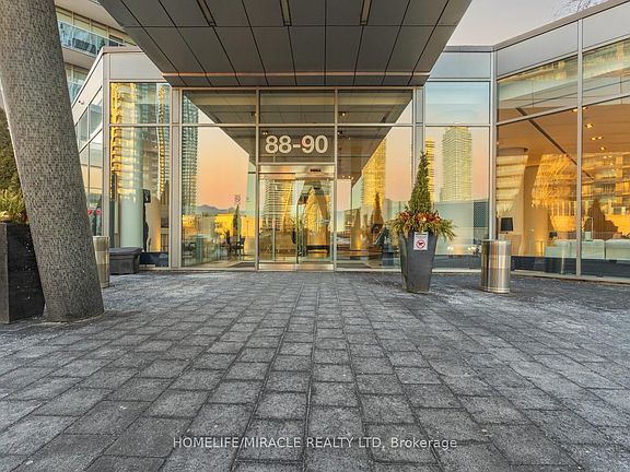 3rd image of 90 Park Lawn Rd #2202