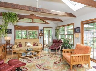 590 Middle St, Amherst, MA 01002