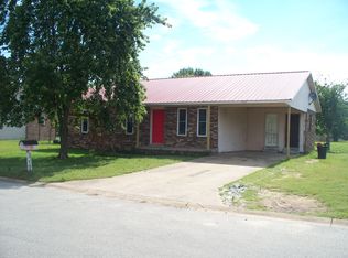 1902 Vicki St, Pocahontas, AR 72455