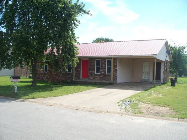 1902 Vicki St, Pocahontas, AR 72455