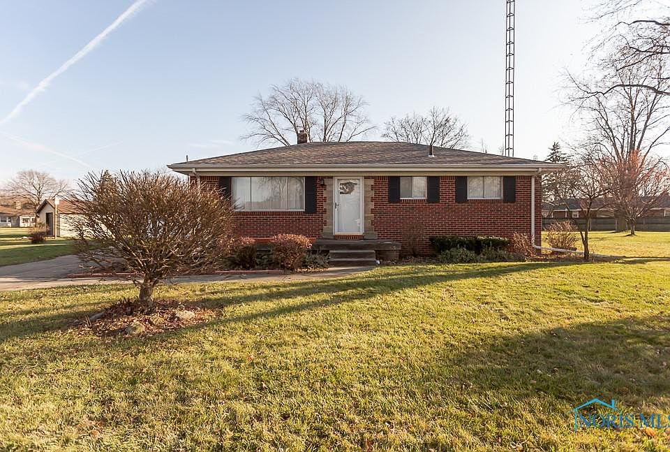 1st image of 613 Valley Dr
