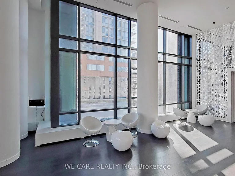 68 Canterbury Pl #311 — Photo 27