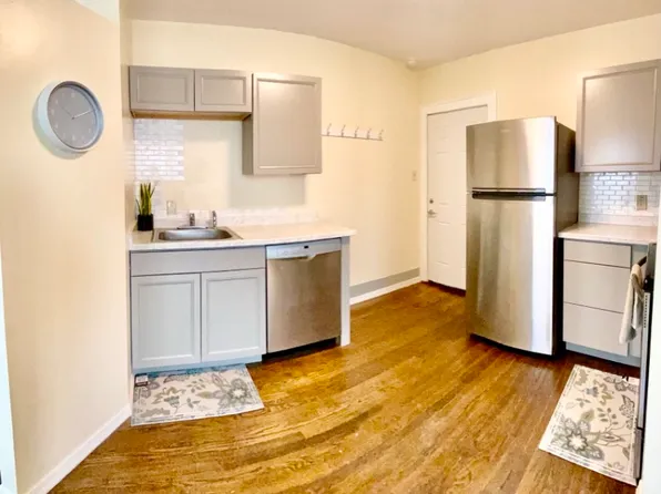 1901 4th Ave #1A, Altoona, PA 16602