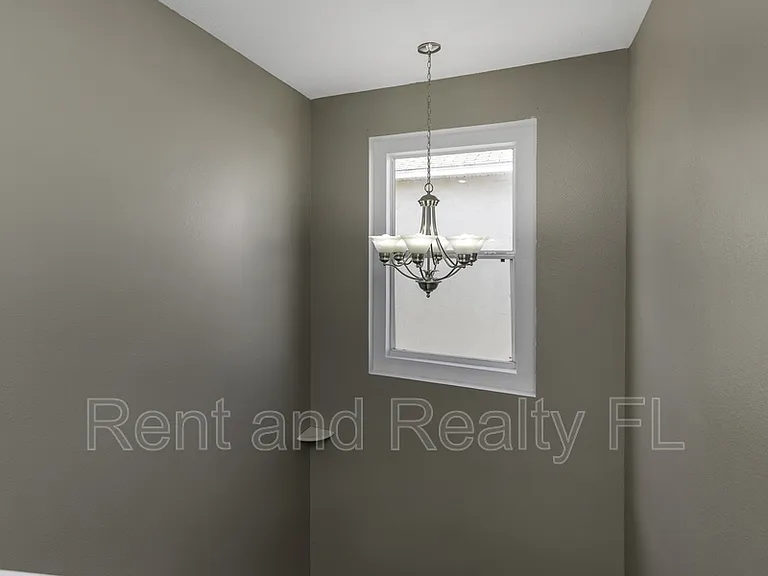 12107 Fern Haven Ave — Photo 8