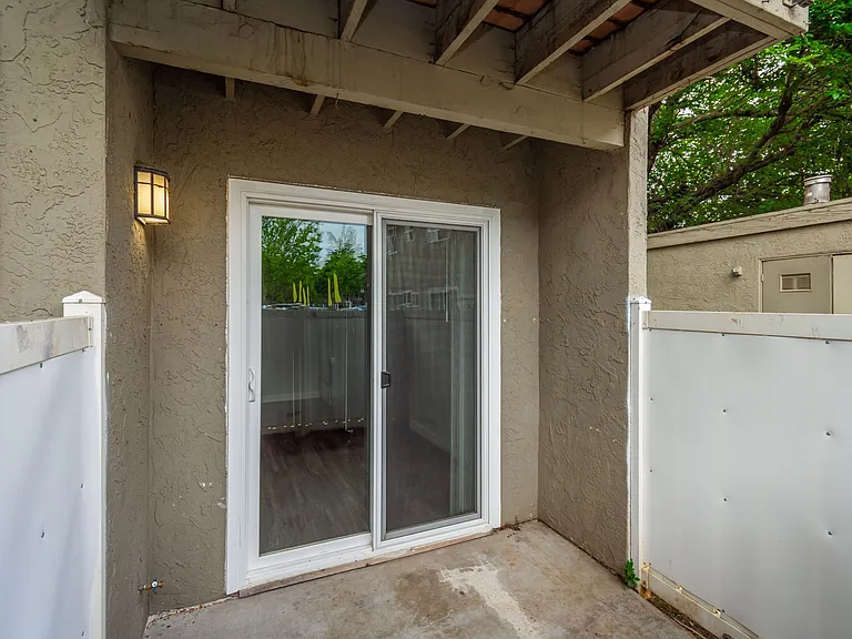 Gold Creek Apartments — Photo 40