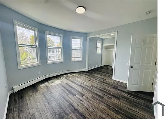 3 bed, 1068 sqft, $2,500 — Photo 1