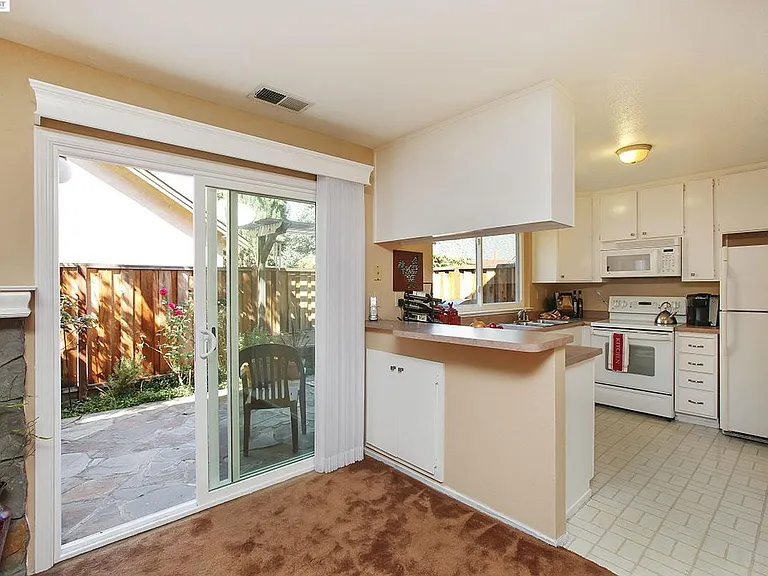 2114 Delucchi Dr — Photo 11
