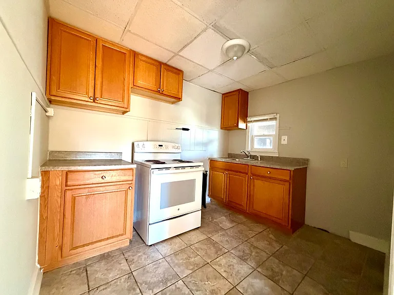 165 Summit Ave — Photo 7