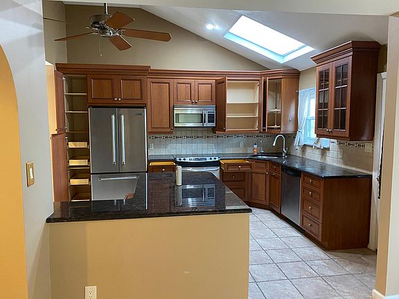2nd image of 44 Franklin Ave