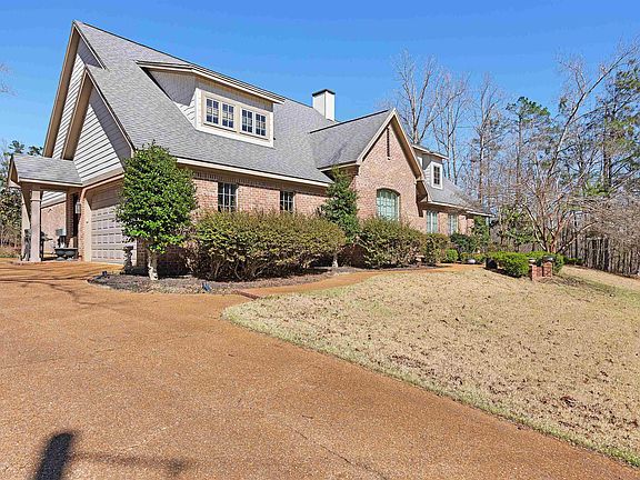 3rd image of 45 Shiloh Falls Ct