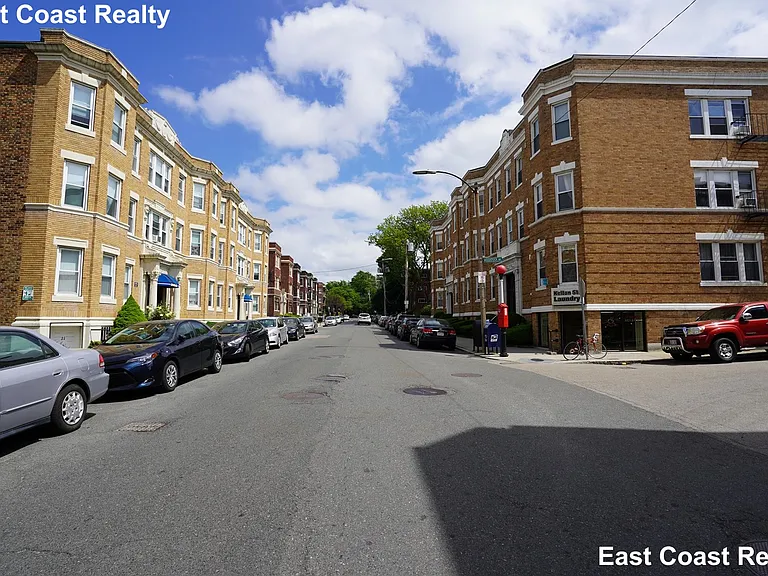 225 Kelton St #2 — Photo 12