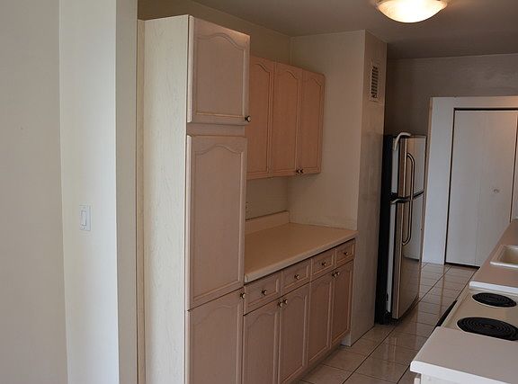 2nd image of 3420 N Lake Shore Dr APT 15HI