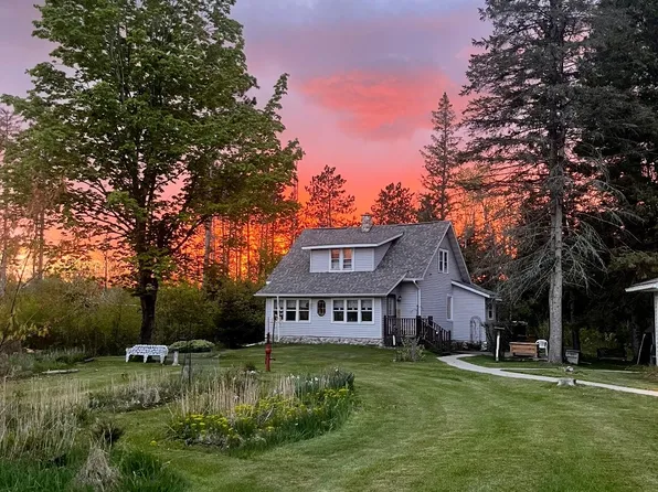 W3552 Porky Ln, Lily, WI 54491