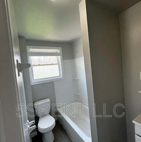 236 S Mary Ellen St #C — Photo 8