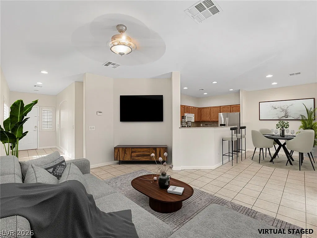 3 bed, 2.5 bath, 1769 sqft, $2,150 — Photo 1