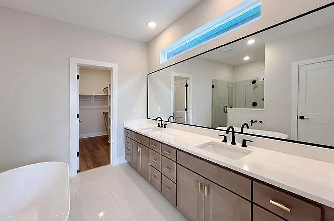 1806 Line St — Photo 18
