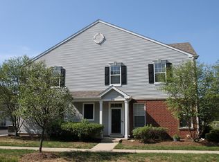 341 Springbrook Trl S, Oswego, IL 60543