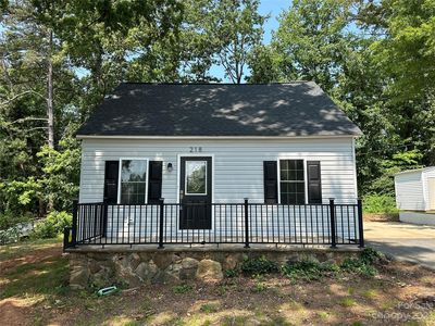 218 7th St SE, Hickory, NC, 28602