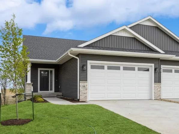 208 Dogwood Ln, Tiffin, IA 52340
