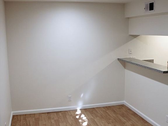 2nd image of 3725 Jasmine Ave APT 2