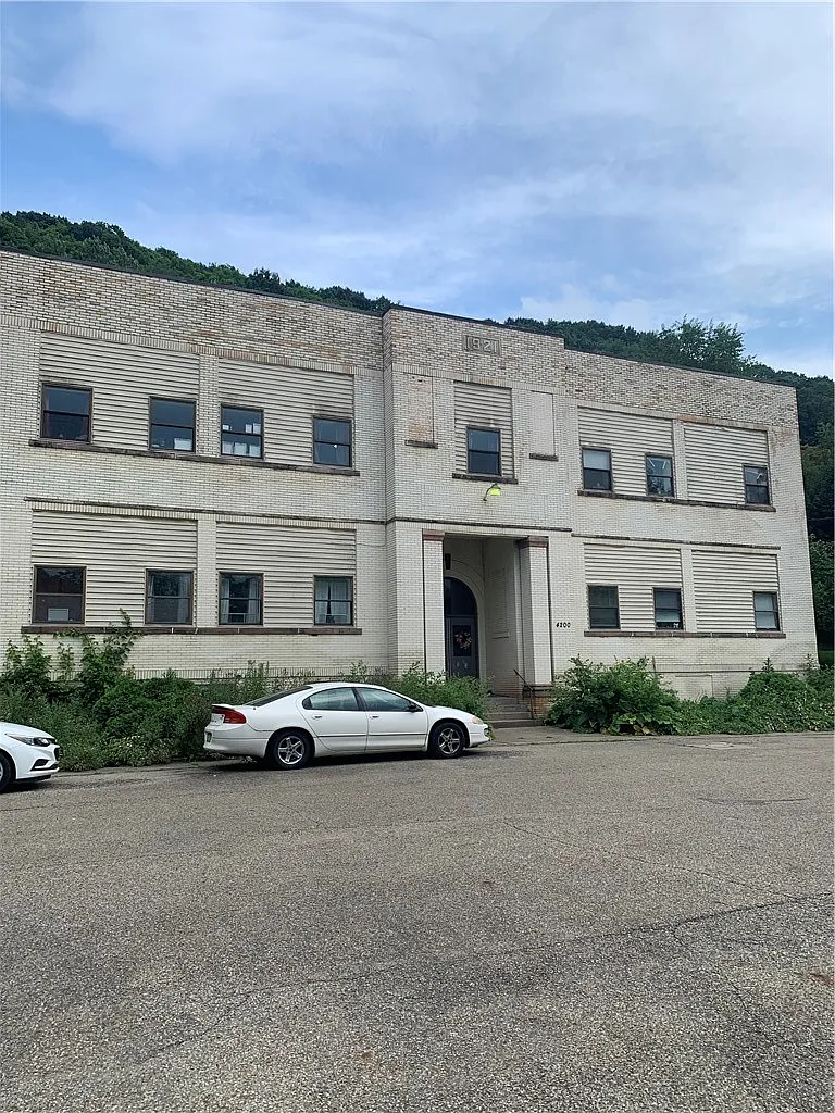 2 bed, 850 sqft, $950 — Photo 1