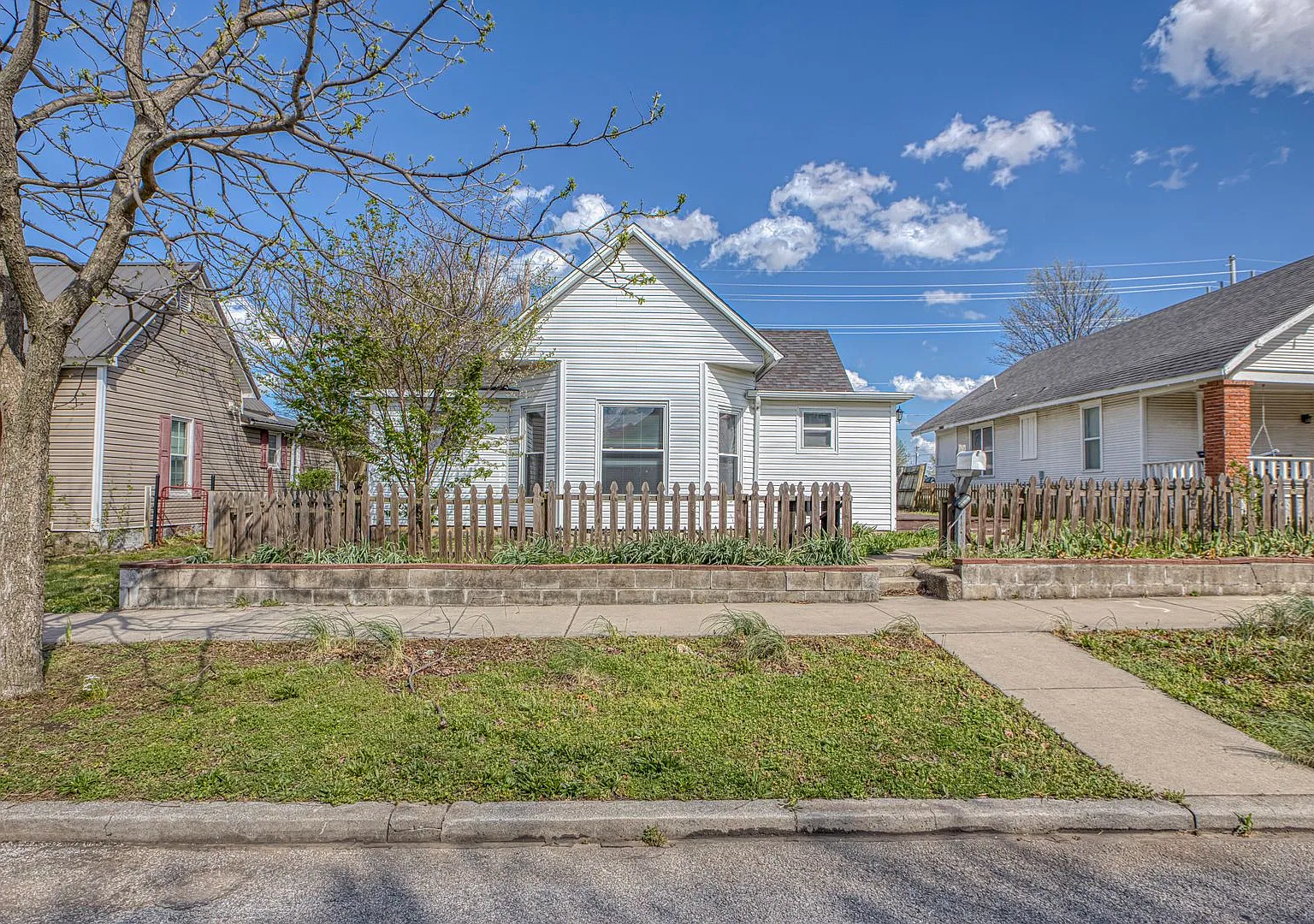 Fantastic 3-bedroom 2- bath home — Photo 1