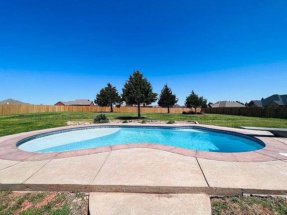 5th image of 1001 Baybrook Dr