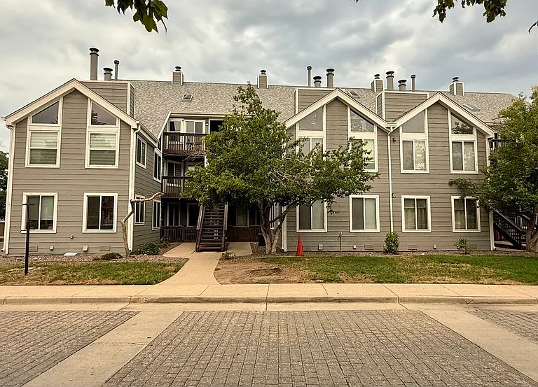 12414 E Tennessee Cir #B — Photo 22