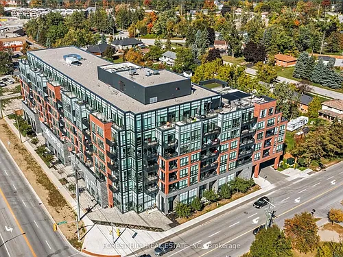 681 Yonge St Photo 1