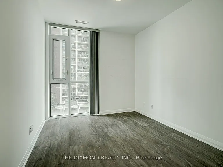 101 Erskine Ave #321 — Photo 10