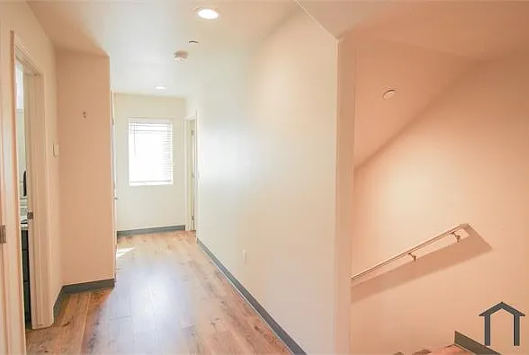 223 N School St #E — Photo 12